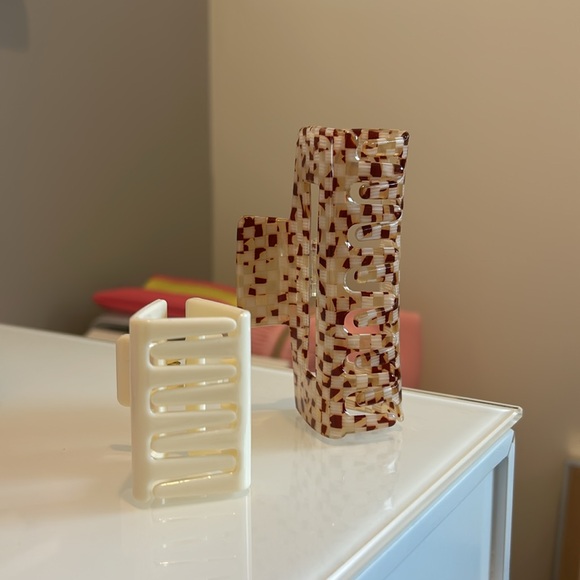 Large and small clip - Picture 3 of 3